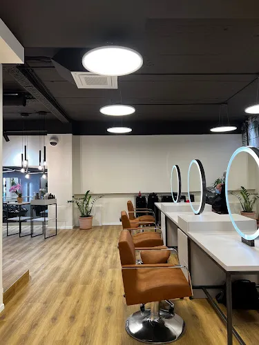 3 - Friseursalon Maria & Eliya