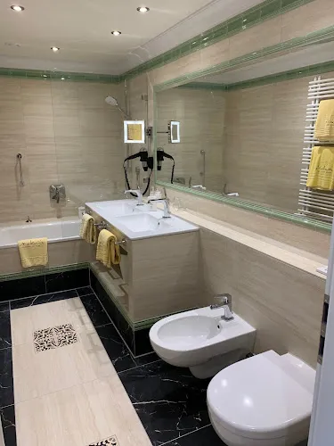 4 - Friseursalon S.A.M.