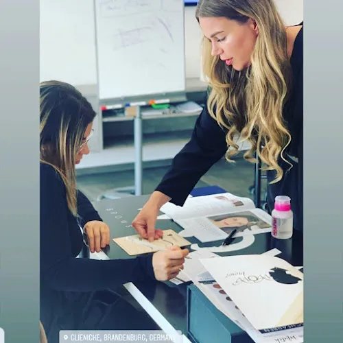 1 - Friseursalon Transparent