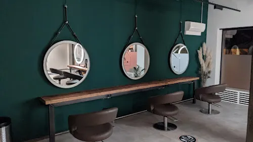 2 - FriseurStube Doro