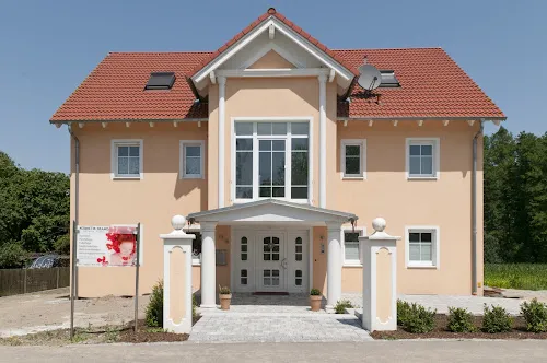 3 - FriseurStube Doro