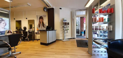 6 - Friseurstudio Baden