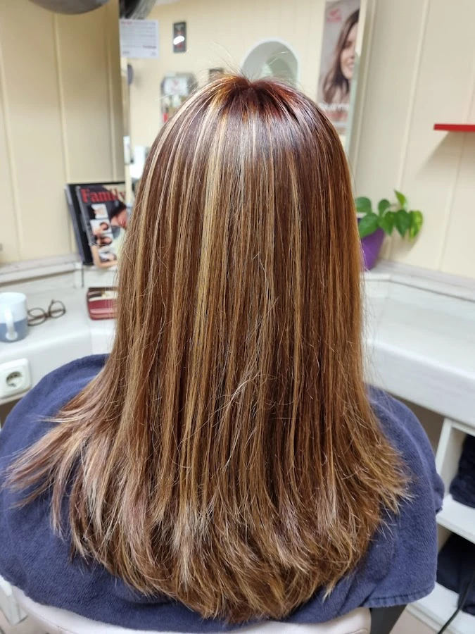 1 - Friseurstudio Haarscharf