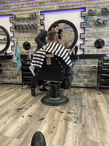 7 - Friseurteam Sara Pazoki-Groth