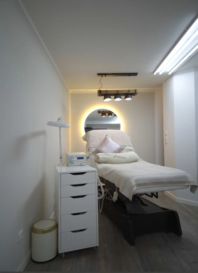 1 - Frisier Zone Marina Marchel