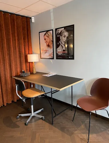 6 - Frisør M Design