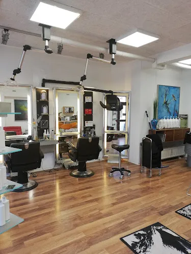 1 - Frisør Maach Hair