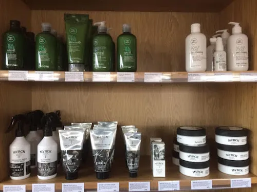 4 - Frisørstudio & Barbershop