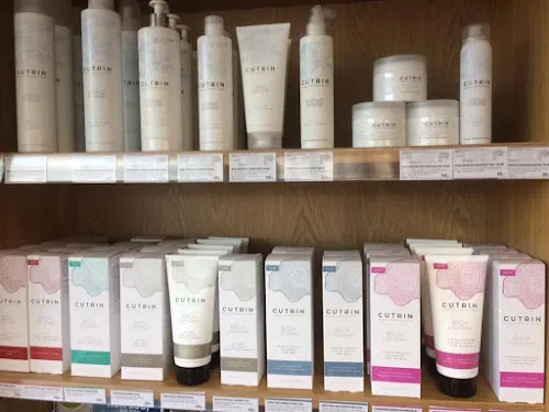 2 - Frisørstudio & Barbershop