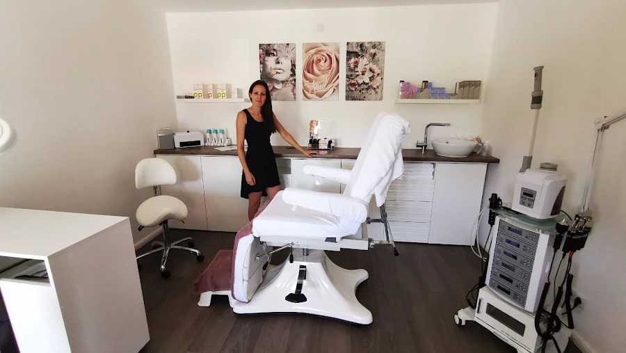 1 - Fuchsberger- Werfer Friseur & Perücken