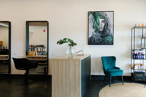 4 - Fuss Hair Studio