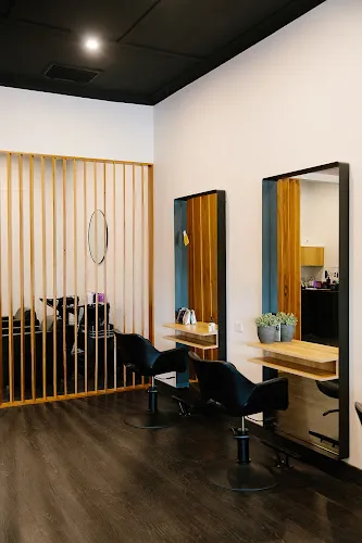 5 - Fuss Hair Studio