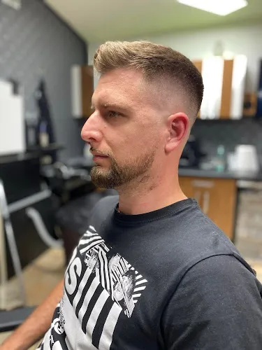 6 - GENTLEMAN SALON Ústí nad Labem / Barbershop & Pánské kadeřnictví