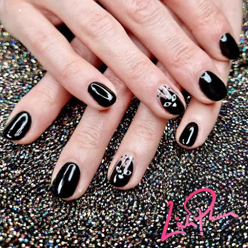 6 - GENTS SALON barbers