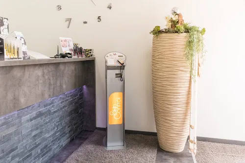 6 - Georg Lettner -colorist-stylist