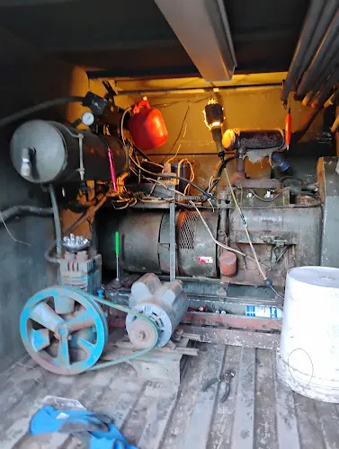 3 - George & Jims Garage