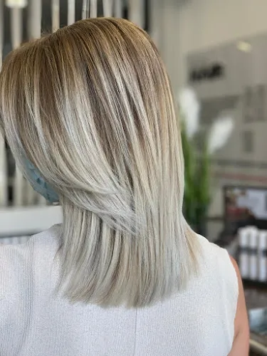 6 - Glamhair Hagen