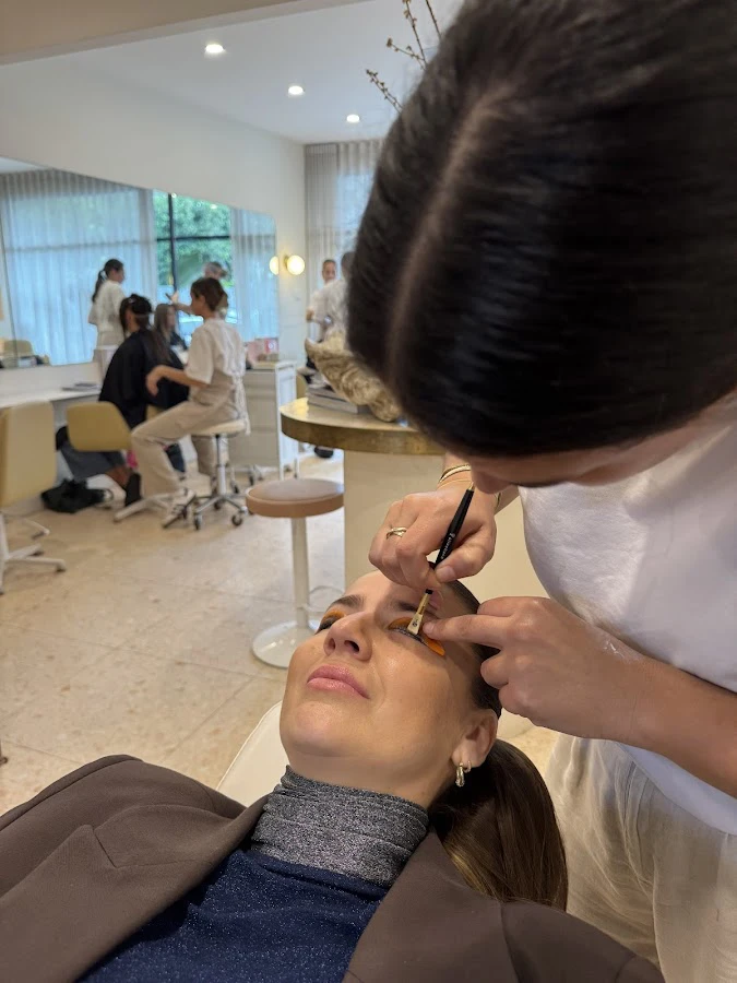 1 - Glamorous Hair & co