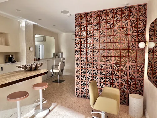 5 - Glamorous Hair & co