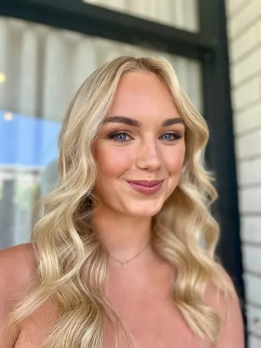 7 - Glamorous Hair & co