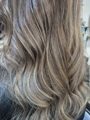 2 - Glamour Beauty Lounge by missmaree