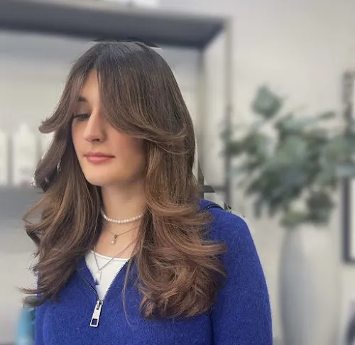 4 - Glitter Salon, Frizerie Coafura