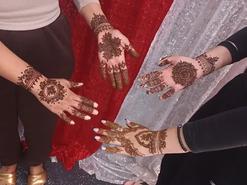 3 - Glitz And Glamour Hair Extension