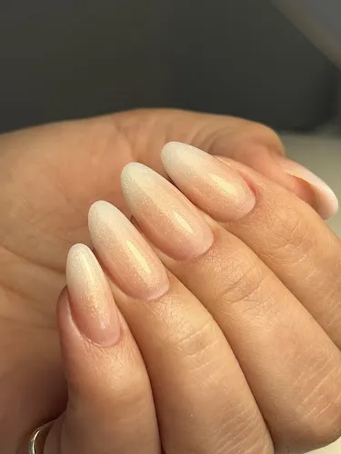 2 - Gloss Nail Lounge