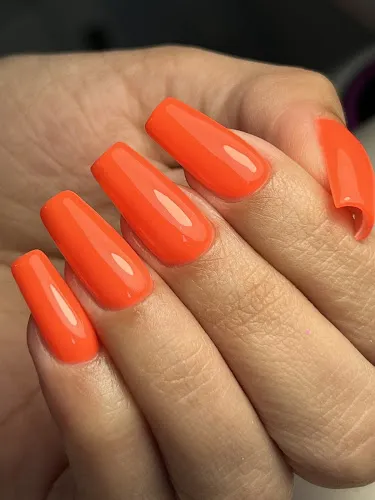 1 - Gloss Nail Lounge