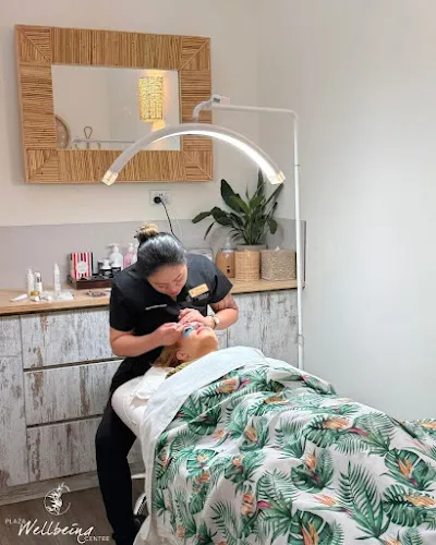 4 - Glossy Nails Alice Springs