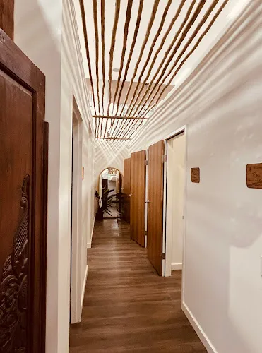 8 - Glossy Nails Alice Springs