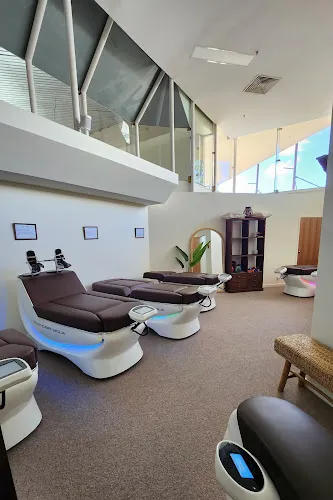 6 - Glossy Nails Alice Springs