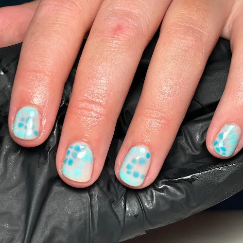 5 - Golden barber shop