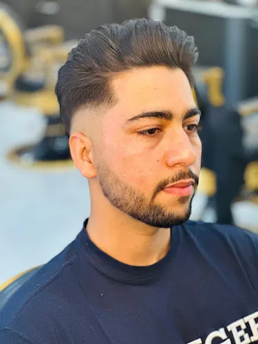 2 - Golden Beauty & Nails H