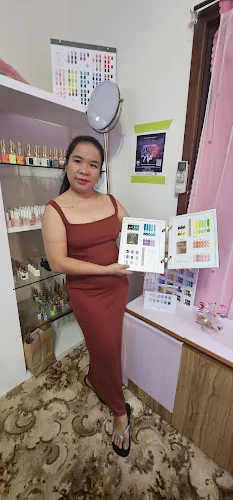 6 - Golden nails spa