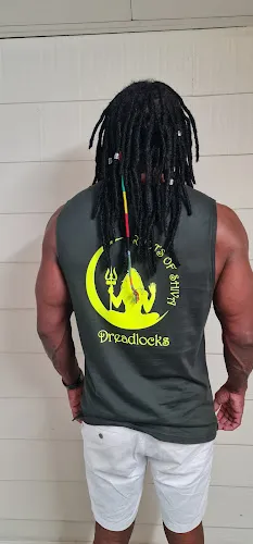 2 - GoldeNails & Spa