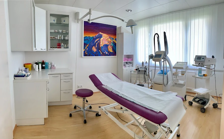 1 - GoldenStyle Damen und Herren Friseur