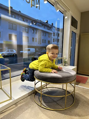 3 - Goldschnitt Friseur Neu-Isenburg