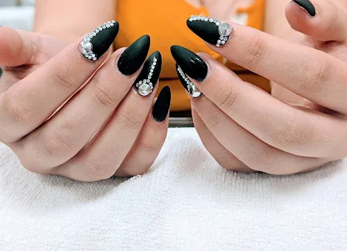 5 - Gorgeous Nails & Spa -Clifton beach