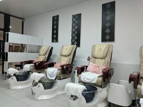 3 - Gorgeous Nails & Spa -Clifton beach
