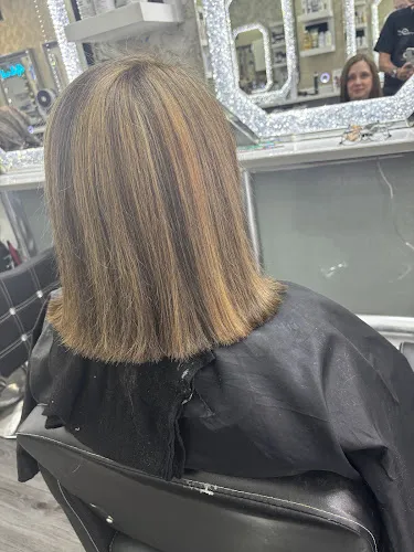 2 - Gosh! Hair Design