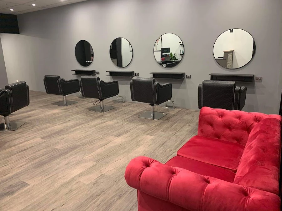 1 - Gossip Nail Salon