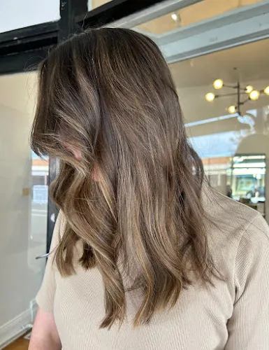 5 - Grayce the Salon