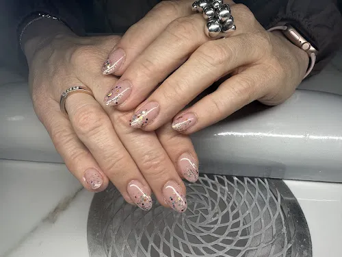 1 - Green Nails v/ Phuong Thi Bich Junckerfelt