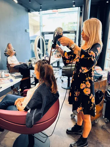 8 - GT World Of Beauty GmbH Stuttgart