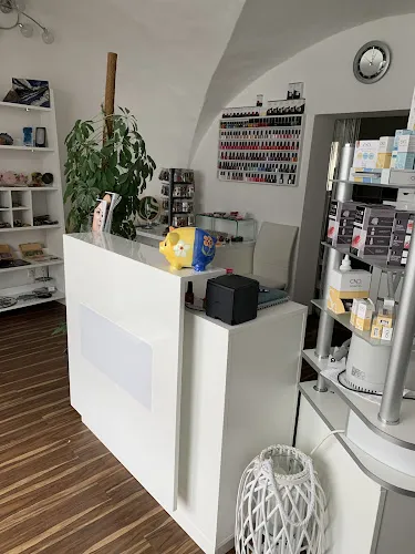 6 - HAARloft KATY ASCHAUER