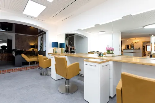 7 - Haarstudio Amia