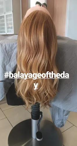 7 - Haarstudio auf Emst Areti Kura