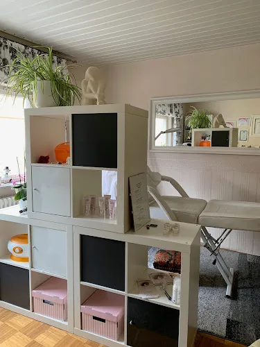 8 - Haarstudio Effect