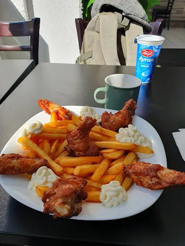 8 - Habibi Bistro Döner